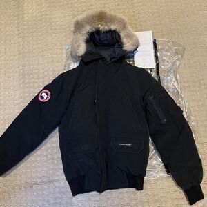 Canada Goose Chilliwack Bomber Heritage in Black style: 7950Y R